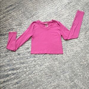 Aritzia Vibrant Pink Long Sleeve crop Tee size Sml